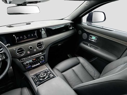 Used 2022 Rolls-Royce Ghost AWD/4WD image 24