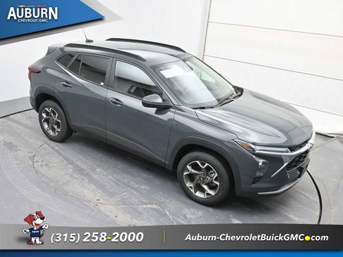 New 2026 Chevrolet Trax LT w/ LT Convenience Package image 23