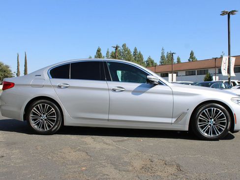 Used 2019 BMW 530e w/ Premium Package RWD image 42