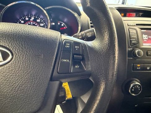 Used 2013 Kia Sorento LX w/ Convenience Pkg FWD image 21
