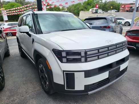 Used 2025 Hyundai Santa Fe SEL image 13