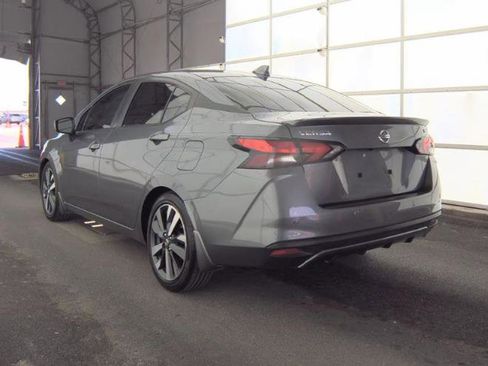 Used 2020 Nissan Versa SR FWD image 7