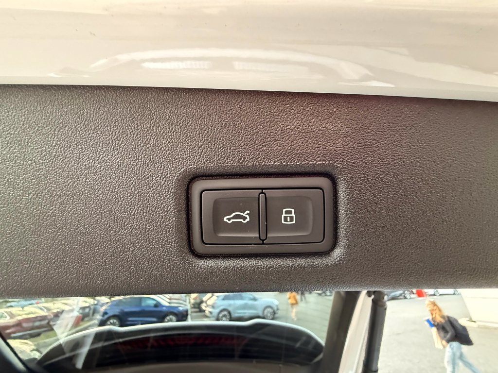 Certified 2025 Audi Q5 Premium Plus w/ Premium Plus AWD/4WD image 18
