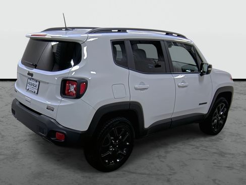 Used 2022 Jeep Renegade Altitude w/ Convenience Group AWD/4WD image 4