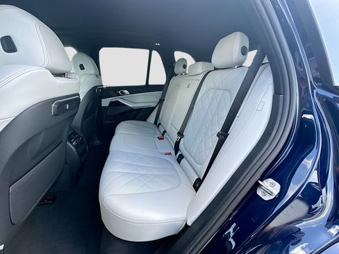 Used 2026 BMW X5 sDrive40i w/ M Sport Package RWD image 25