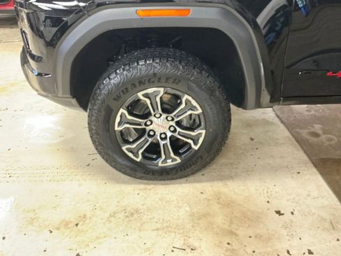 Certified 2024 GMC Canyon AT4 w/ AT4 Premium Package image 11