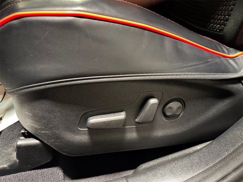 Certified 2020 Kia Sorento S image 13