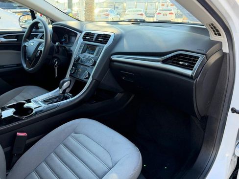 Used 2014 Ford Fusion S image 20