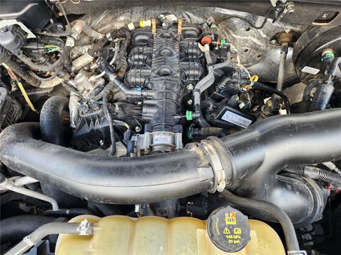 Certified 2021 Ford Expedition XLT RWD image 35