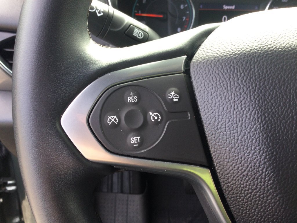 Used 2023 Chevrolet Traverse LT FWD image 19