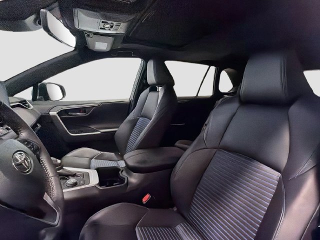 Used 2024 Toyota RAV4 XSE AWD/4WD image 20