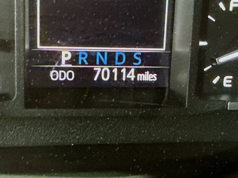 Used 2018 Toyota Tundra Platinum image 4