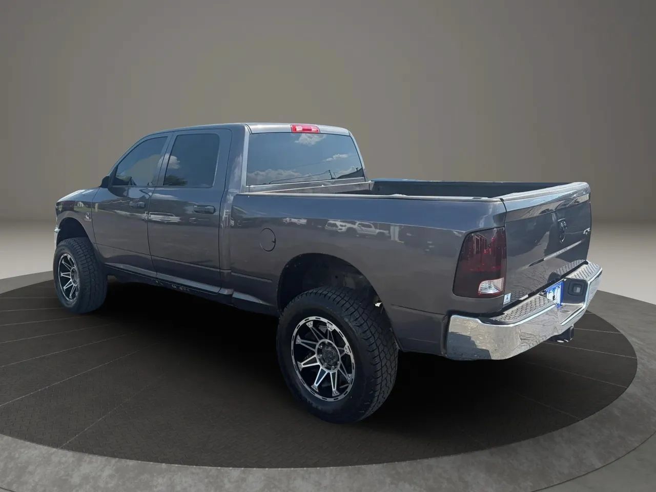 Used 2015 RAM 3500 Tradesman w/ Chrome Appearance Group AWD/4WD image 3