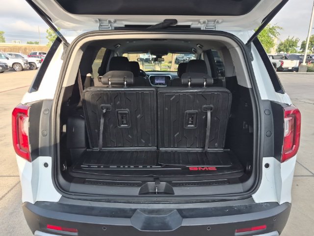Used 2023 GMC Acadia SLE w/ LPO, Floor Liner Package FWD image 23