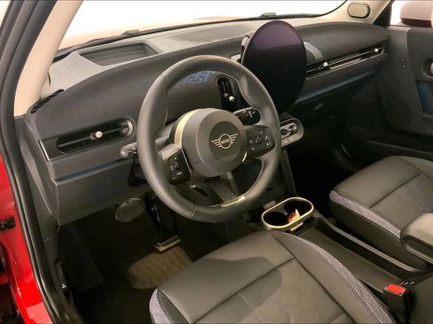 Certified 2025 MINI Cooper S image 21