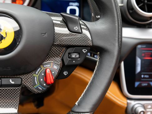 Certified 2022 Ferrari Portofino M image 24