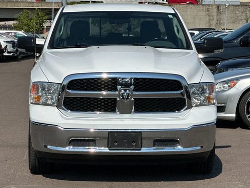 Used 2019 RAM 1500 Classic SLT w/ Luxury Group AWD/4WD image 9