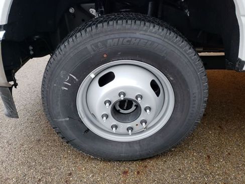 New 2025 Ford F350 XL w/ XL Chrome Package image 24