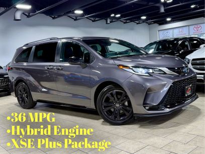 Used 2022 Toyota Sienna XSE