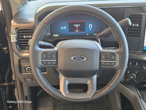 New 2026 Ford F250 Lariat w/ FX4 Off-Road Package image 23