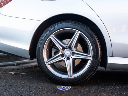 Used 2017 Mercedes-Benz E 300 4MATIC image 10