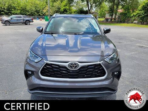 Used 2022 Toyota Highlander XLE FWD image 10