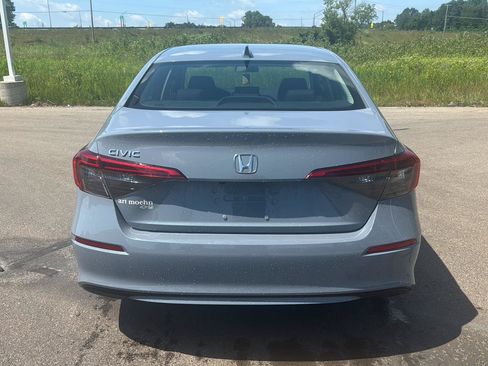 Used 2024 Honda Civic EX image 4