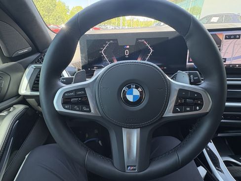 Certified 2026 BMW X7 xDrive40i w/ M Sport Package AWD/4WD image 19