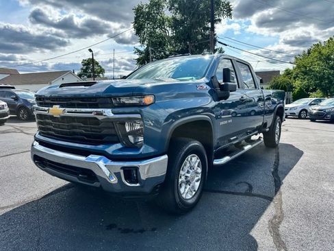 Used 2024 Chevrolet Silverado 3500 LT w/ All Star Edition AWD/4WD image 3