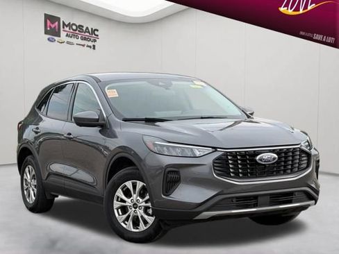 Used 2023 Ford Escape Active w/ Tech Pack #2 AWD/4WD image 1