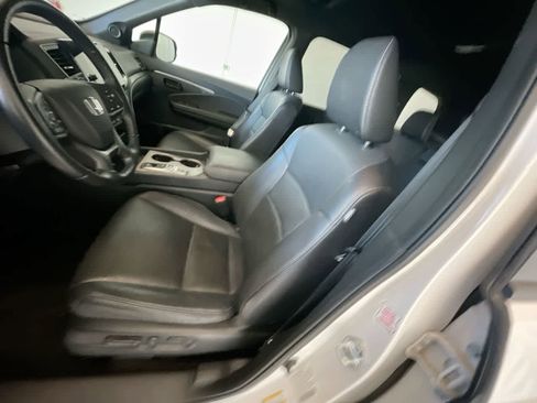 Used 2024 Honda Passport EX-L image 11