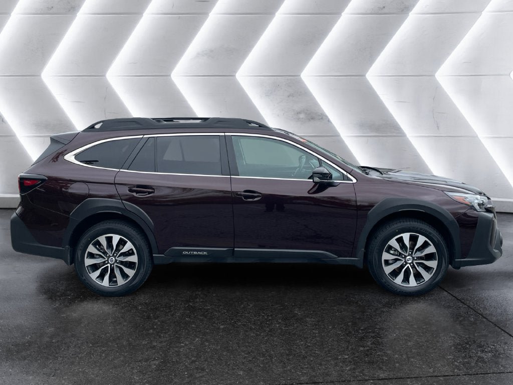Used 2024 Subaru Outback Limited AWD/4WD image 7