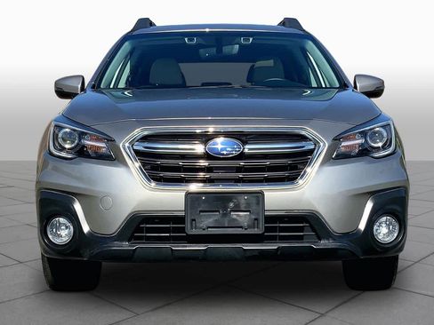 Used 2018 Subaru Outback 2.5i Limited AWD/4WD image 4