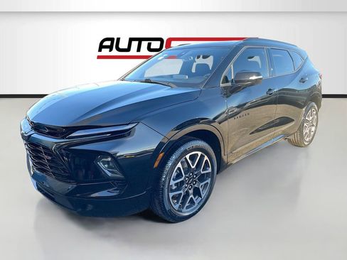 Used 2023 Chevrolet Blazer RS w/ LPO, Floor Liner Package FWD image 3
