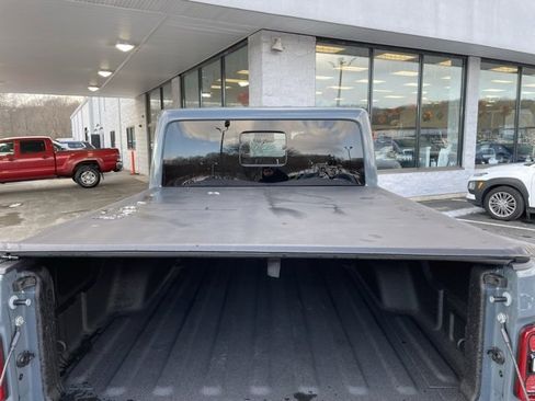 Used 2025 Jeep Gladiator Rubicon w/ Convenience Group image 29