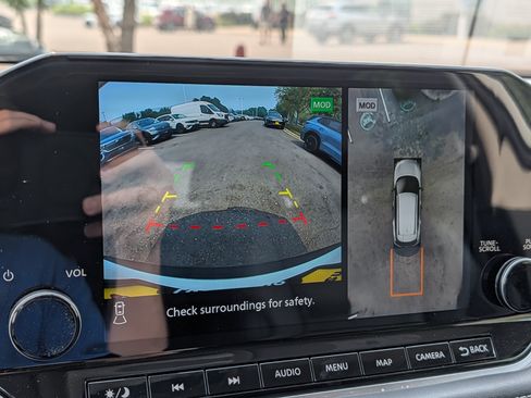 Used 2023 Nissan Rogue Platinum w/ Platinum Premium Package AWD/4WD image 27