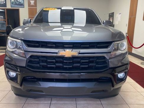 Used 2021 Chevrolet Colorado LT w/ Safety Package RWD image 7
