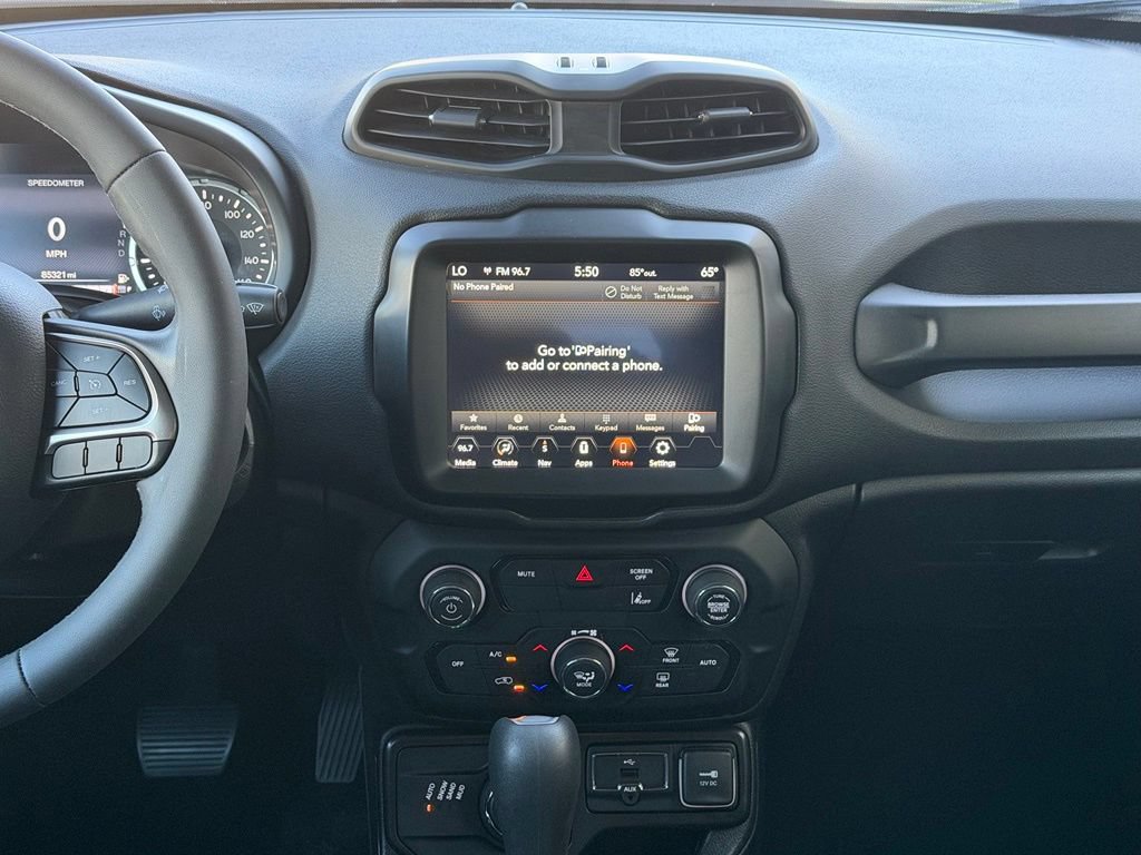 Certified 2022 Jeep Renegade Latitude AWD/4WD image 16