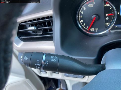 Used 2021 GMC Acadia Denali w/ GMC Pro Grade Package image 27