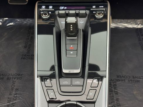 Used 2022 Porsche 911 Targa 4S w/ Premium Package image 35