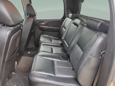 Used 2008 Chevrolet Avalanche LS image 16