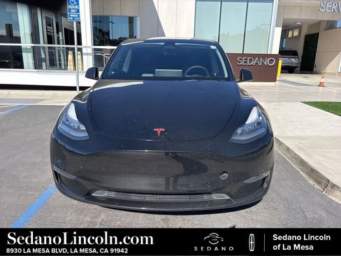 Used 2023 Tesla Model Y Long Range image 1