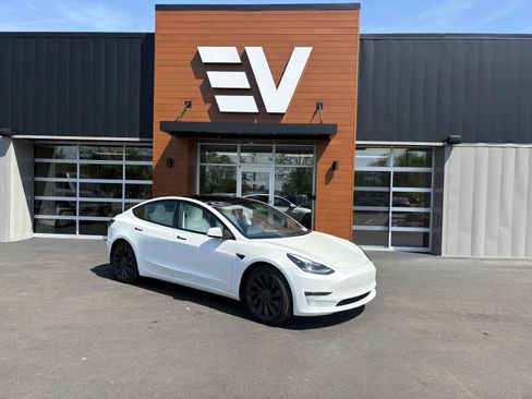Used 2023 Tesla Model 3 Performance image 1