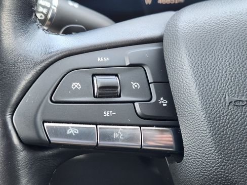 Certified 2025 Cadillac XT4 Premium Luxury FWD image 21