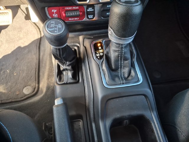 Used 2024 Jeep Wrangler Unlimited Rubicon 4xe w/ Capability Package AWD/4WD image 12