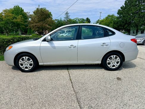 Used 2009 Hyundai Elantra GLS FWD image 7