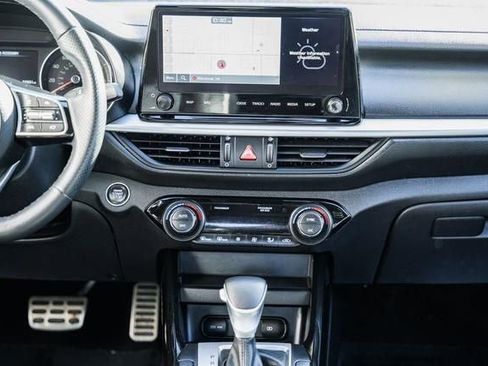 Used 2022 Kia Forte GT-Line image 21