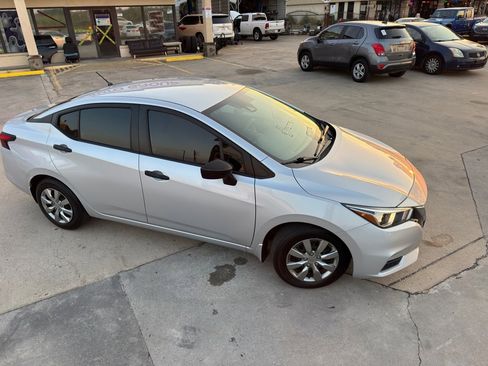 Used 2021 Nissan Versa S image 3