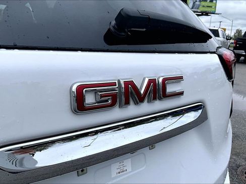 Used 2023 GMC Terrain SLE w/ Driver Convenience Package AWD/4WD image 10