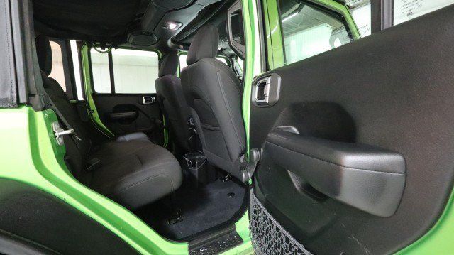 Used 2018 Jeep Wrangler Unlimited Sport AWD/4WD image 11